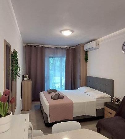 Stay With Oleg C17 Paralimni Exterior photo